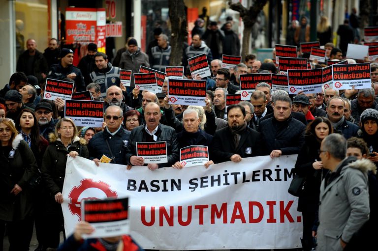 Uğur Mumcu ÇGD öncülüğünde Bursa’da anıldı