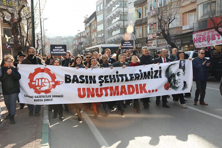 Uğur Mumcu ÇGD öncülüğünde Bursa’da anıldı