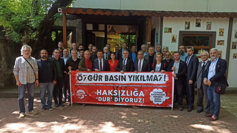 Siz ancak duvarları yıkarsınız, özgür basın yıkılmaz!