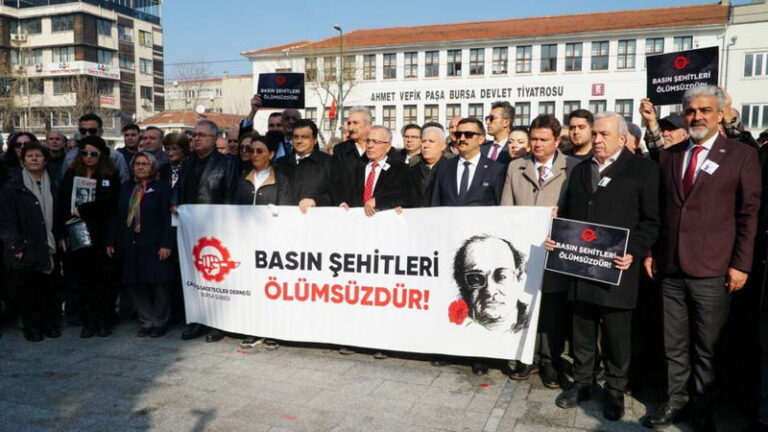 Uğur Mumcu 32. ölüm yıl dönümünde Bursa’da da unutulmadı